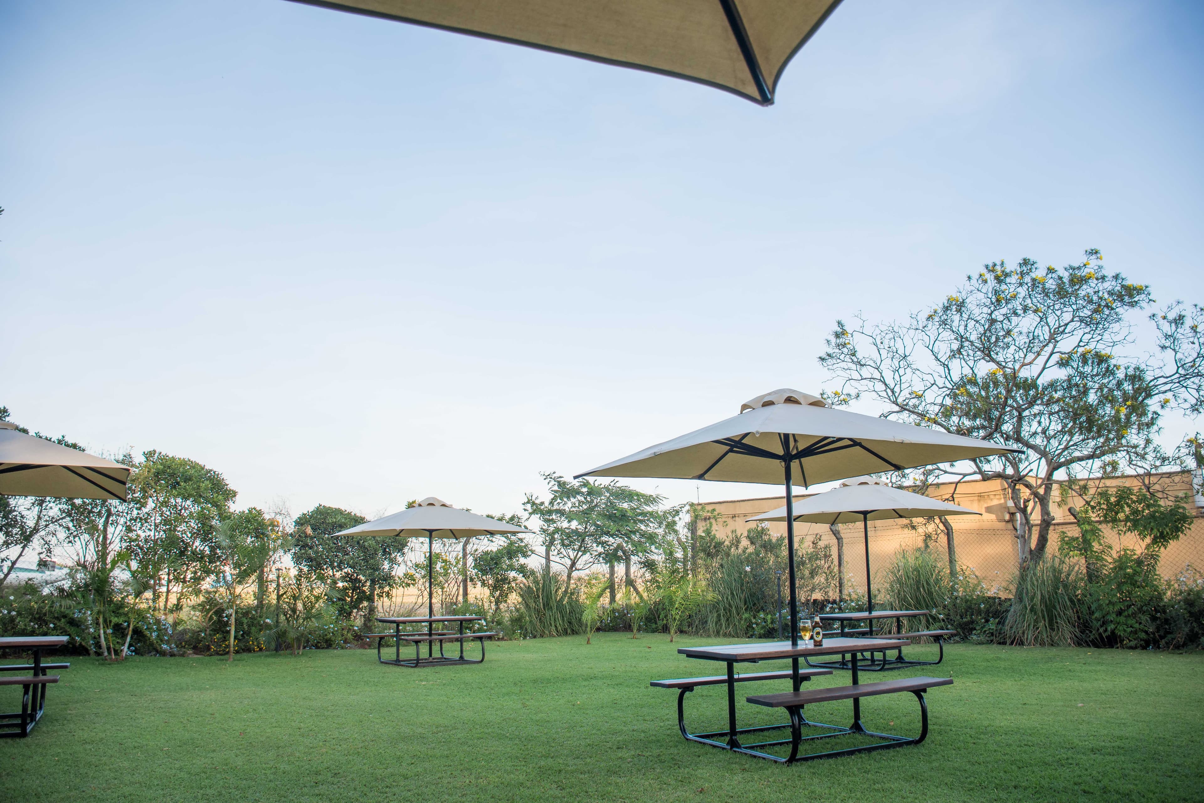 Restaurant & Gardens